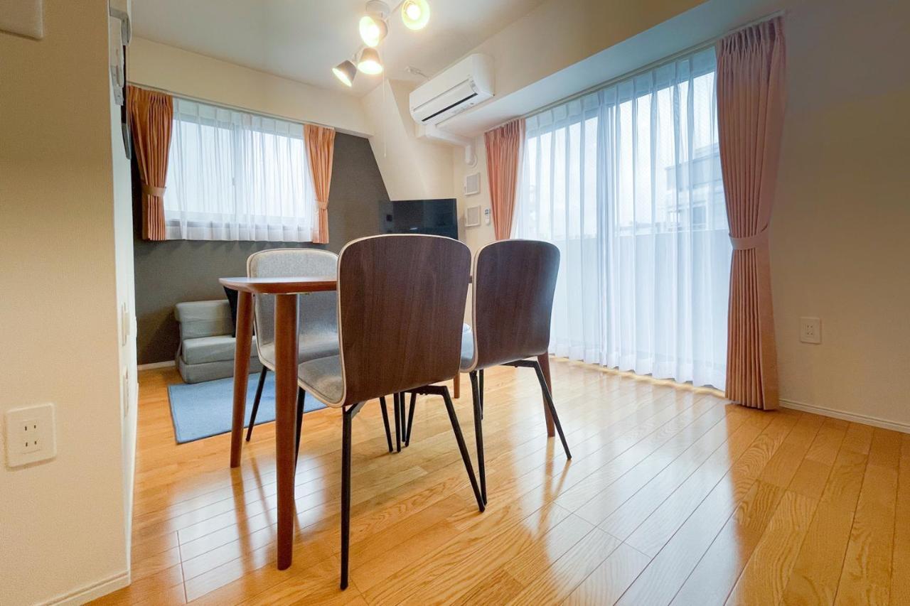 Crest Court Kagurazaka Apartment Tokyo Bagian luar foto